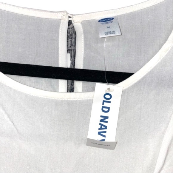 OLD NAVY Whip Cream Ruffle Top - Picture 10 of 11